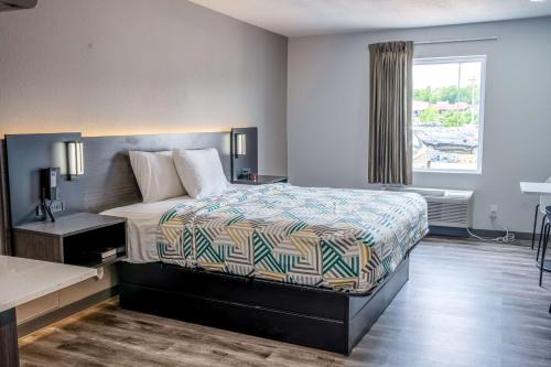 Claremore Hotel | Studio 6 Claremore OK