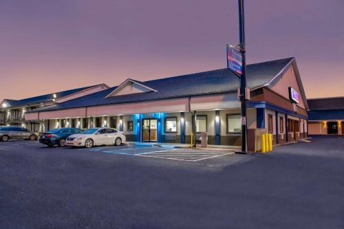 Tougaloo Hotel | Studio 6 Jackson MS I 55