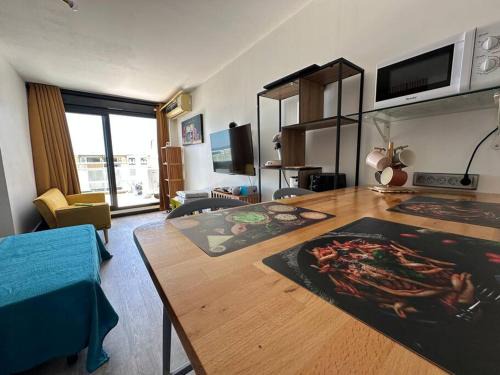 Sainte-Clotilde Apartamento | StuDio 75 pour 2 personnes avec terrasse - vue mer