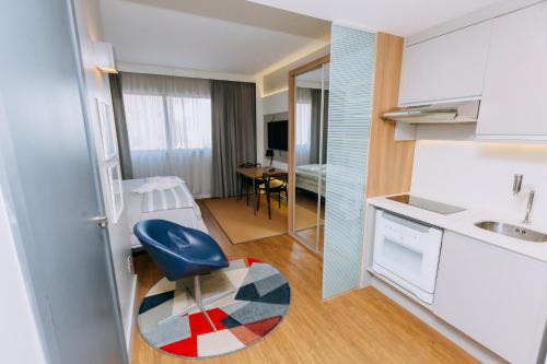 Batel Apartamento | Studio Aconchegante no Batel Cama King WiFi e Estac