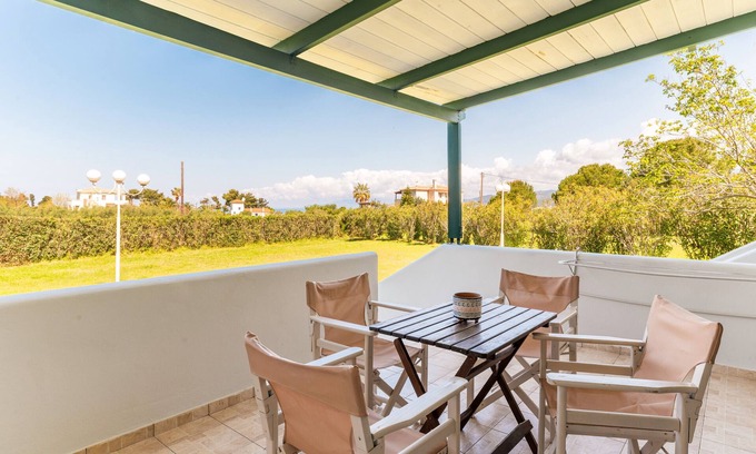 Kiparissia Apartamento | Estudio '5' con terraza privada, Wi-Fi y aire acondicionado