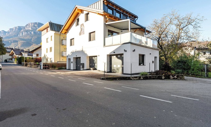 Terlano Apartamento | Apartamento estudio 'Casa Esther' con vistas a la montaña, jardín privado y Wi-Fi