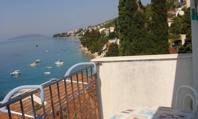 Brist Apartamento | Apartamento Estudio en Brist con Seaview, Balcón, Acondicionador, WIFI (4333-1)