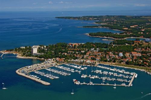 Savudrija Apartamento | Studio apartment in Savudrija with Seaview, Terrace, Air condition, WIFI (123-10)