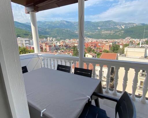 Babin do Apartamento | Studio apartment in the city center, Budva