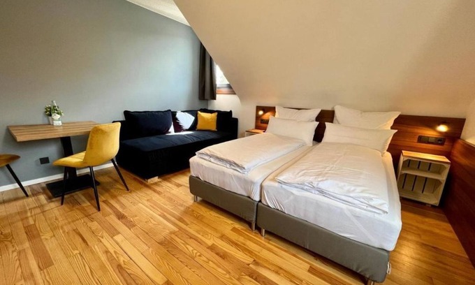 Weiskirchen Apartamento | Studio Apartment - JUNIPRO Hotel Schinderhannes