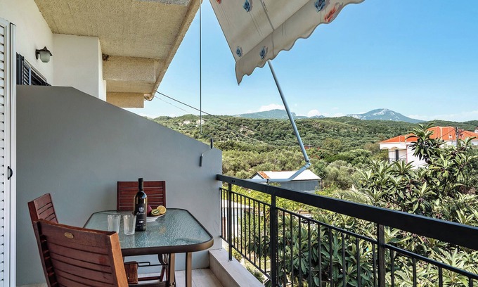 Zalongo Apartamento | Apartamento estudio 'Labros 3' con vistas a la montaña, Wi-Fi y aire acondicionado