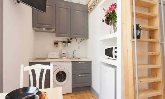 Mouraria Apartamento | Studio Apartment Located Central Lisbon