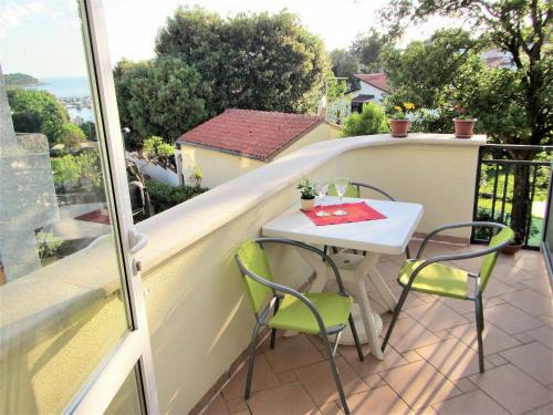 Pjescana Uvala Apartamento | Studio apartment Martina -80m from the sea-