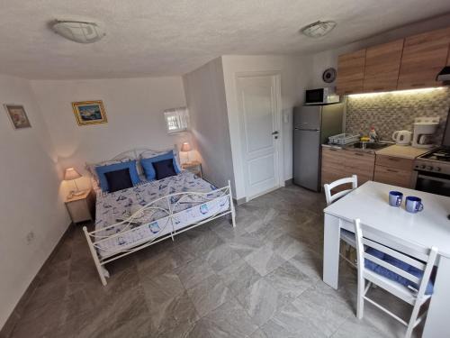 Pitve Apartamento | Studio Apartment Mileta