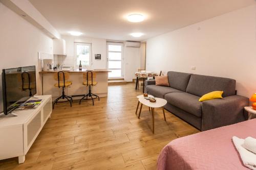 Muntic Apartamento | Studio & Apartment 'The Roots Apartments' near Pula, Istria, Croatia