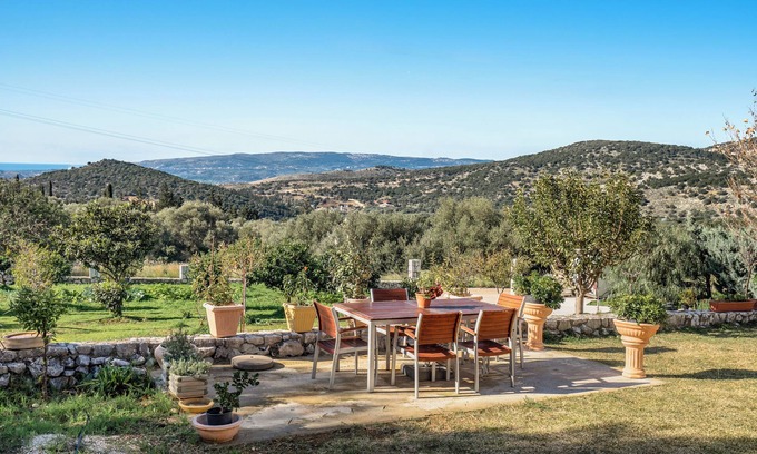 Faraklata Apartamento | Apartamento estudio "Zoi studio" con vistas al mar, jardín compartido y Wi-Fi