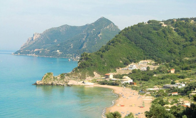 Parelia Apartamento | Studio Apartments With Large Swimming Pool and Sea View at Pelekas Beach Corfu