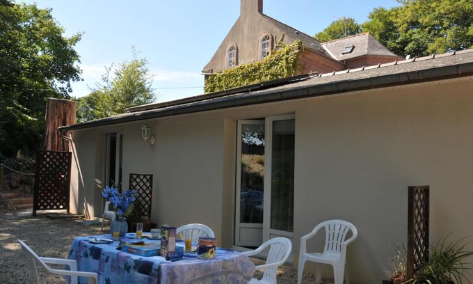Saint-Jouan-des-Guerets Apartamento | Studio au manoir