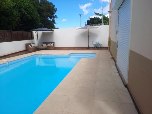 Saint-Claude Casa | Studio avec piscine privée, idéalement situé