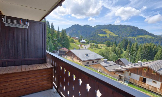 Notre-Dame-de-Bellecombe Apartamento | Studio cabine cosy à 1450m avec vue et balcon, proche téléski - FR-1-505-19