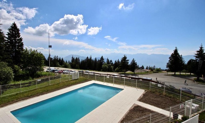 Chamrousse Apartamento | Studio cabine au pied des pistes avec piscine - FR-1-549-7