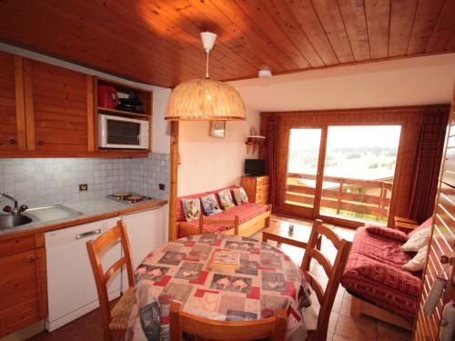 Les Saisies Apartamento | Studio cabine avec balcon plein sud, 5 couchages, animaux tolérés, casier à skis - FR-1-293-129