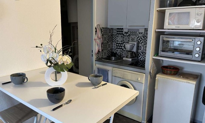 Saint-Pierre-la-Mer Apartamento | Studio cabine avec loggia fermée et parking à 800m de la plage, animaux admis - FR-1-229D-155