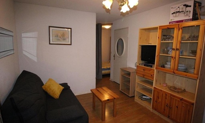 Bagneres-de-Luchon Apartamento | Studio Cabine Calme, Parking, Balcon, Animaux Ok - 4 Pers. à Bagnères-de-Luchon - FR-1-313-193