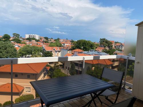 Arcachon Apartamento | Studio Cabine - Centre Ville, Proche Plage et Casino, Parking Sécurisé, Balcon et Équipements Complets - FR-1-319-495