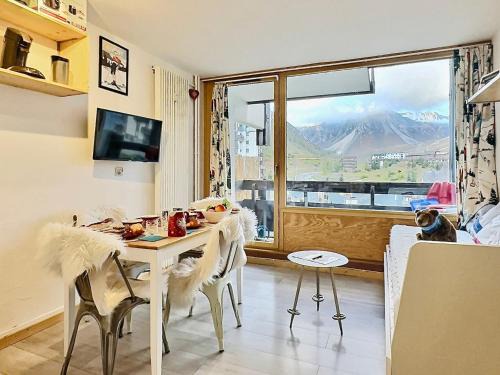 Le Lavachet Apartamento | Studio cabine cosy à Tignes avec balcon, proche pistes et commerces. Wifi inclus. - FR-1-411-905