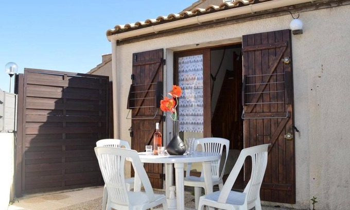 Saint-Pierre-la-Mer Casa | Studio Cabine Mezzanine à Saint Pierre la Mer - 4 Couchages, Piscine, Terrasse, Parking Privé - FR-1-229D-313
