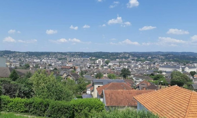 Brive-la-Gaillarde Apartamento | Studio Calme Chaleureux