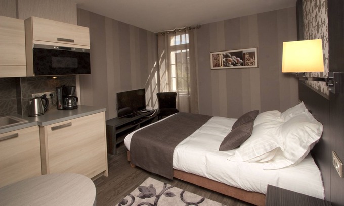 Nuits-Saint-Georges Apartamento | Vougeot-Estudio-Diseñador-Baño Privado