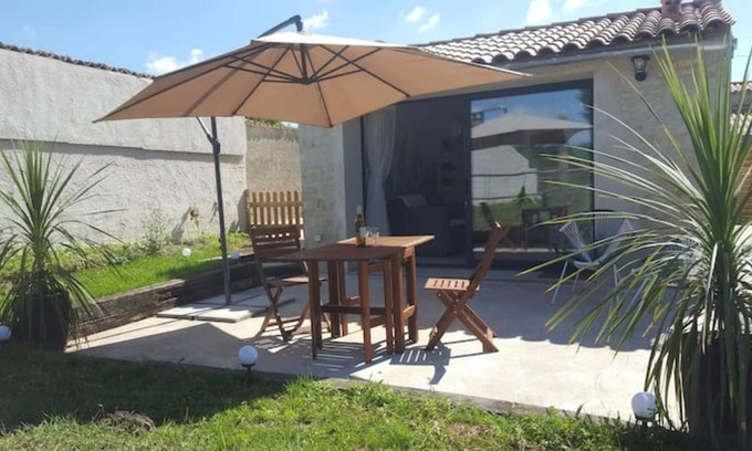 Saint-Just-Luzac Apartamento | Studio Champêtre aux Abords de L'île D'oléron