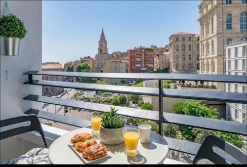 La Celle-sous-Gouzon Apartamento | Studio climatisé vue église du Panier et hôtel intercontinental