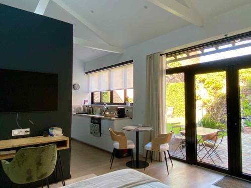 Saint-Andre-lez-Lille Apartamento | Studio cocooning près de Lille avec jardin, parking sécurisé et accès facile aux transports. - FR-1-510-215