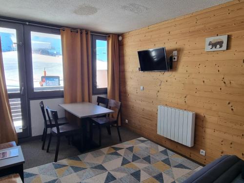Aime Apartamento | Studio confort cabine - Pied des pistes avec balcon sud - FR-1-181-2559