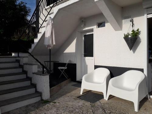Amberieu-en-Bugey Casa | STUDIO coquet Terrasses de Saint Germain