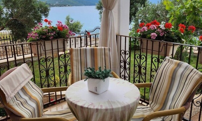 Martinscica Apartamento | Studio CORALIA with sea view 10m vom Strand