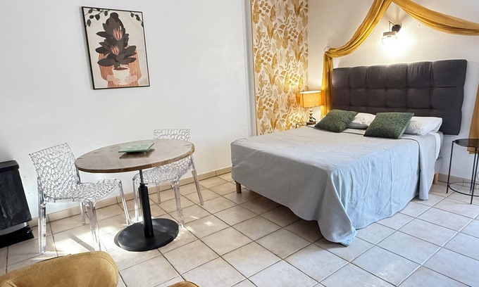 Panatieri Apartamento | Studio Corté, private terrace, parking and air conditioning near the town center