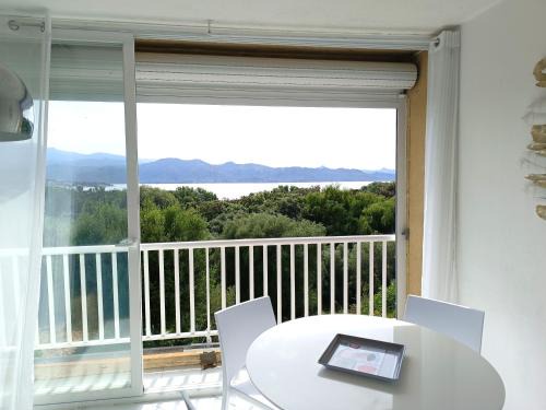 Patrimonio Apartamento | studio cosy vue mer