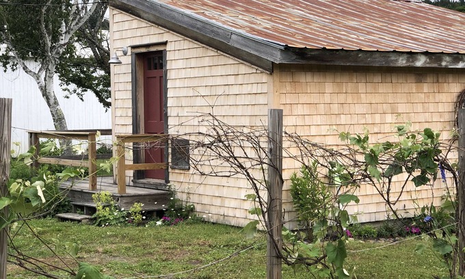 Colebrook Cabaña | Studio Cottage at Mohawk River Farm
