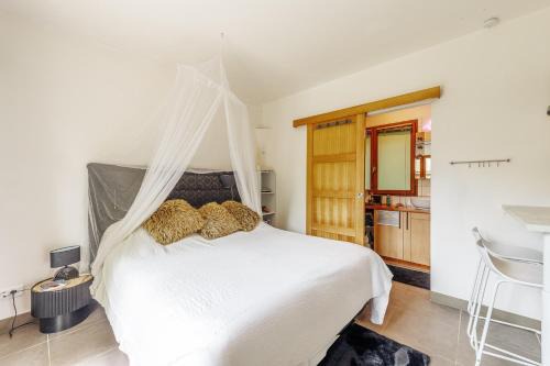 Blesignac Apartamento | Studio dans les bois