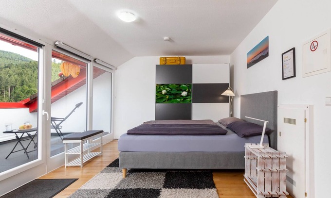 Bad Peterstal-Griesbach Apartamento | Apartamento estudio 'Sagenhafter Ausblick' con vistas a la montaña, terraza y Wi-Fi