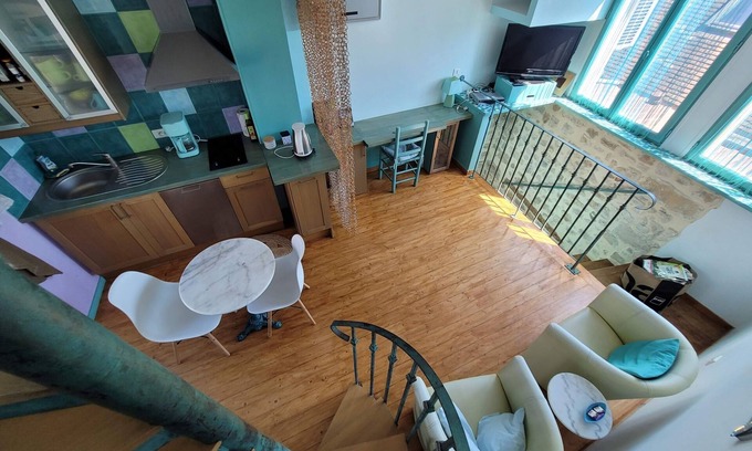 Milly-la-Foret Apartamento | Estudio-Estándar-Baño con bañera-Vista a la Ciudad-3 Star
