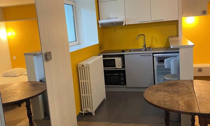 Saint-Mande Apartamento | Studio en Entre sol d une Belle Maison, à 400 m de Paris et 400 m du Bois