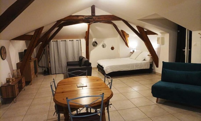 Bournand Casa | Studio en pleine campagne avec jardin privatif