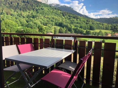 Thollon-les-Memises Apartamento | Studio entièrement rénové entre lac et montagne