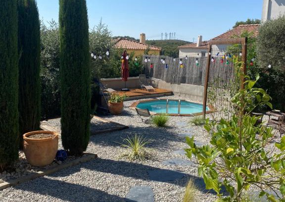 Septemes-les-Vallons Apartamento | Studio entre Aix en Provence et Marseille et parking