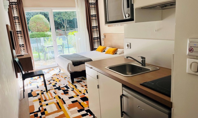 Montpellier Apartamento | Studio Entre mer et Ville, Avec Terrasse, vue Bois et Piscine