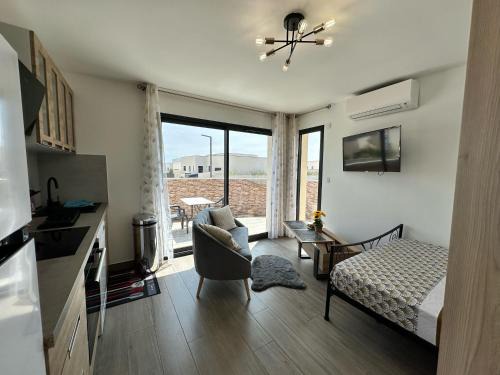 Serignan Casa | Studio et chambres V I P