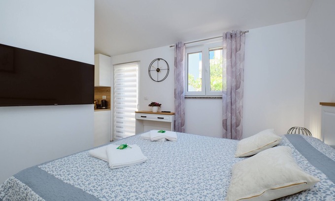 Martinscica Apartamento | Apartamento-estudio en la playa Martinscica, Cres (AS-22582-a)