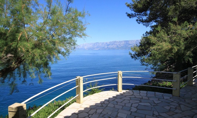 Bogomolje Apartamento | Apartamento-estudio en la playa Bahía Mala Pogorila, Hvar (AS-8952-e)