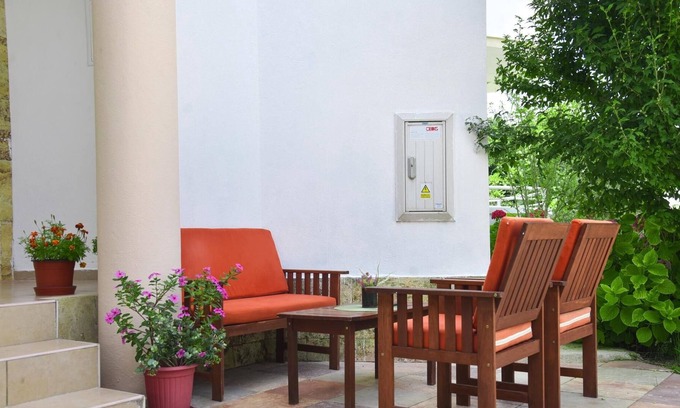 Gjerana Apartamento | Studio Flat w Garden and Balcony in Ulcinj